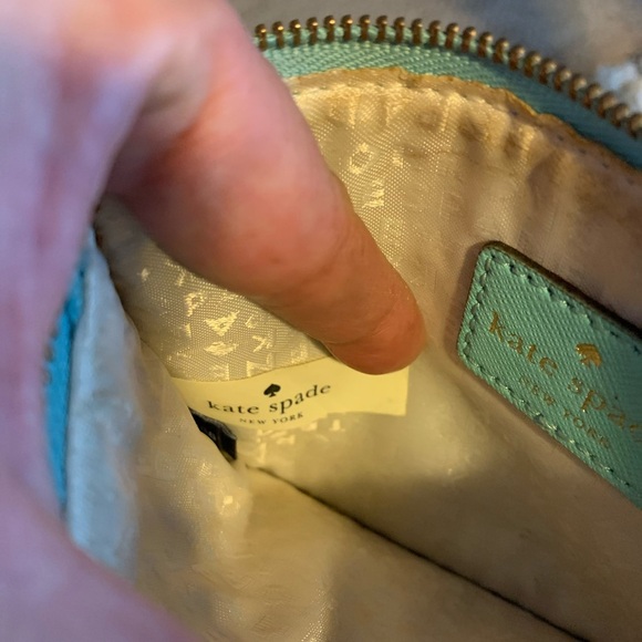 Kate Spade Mikas Pond Bee Wristlet Mint Mojito Green. - Picture 8 of 10